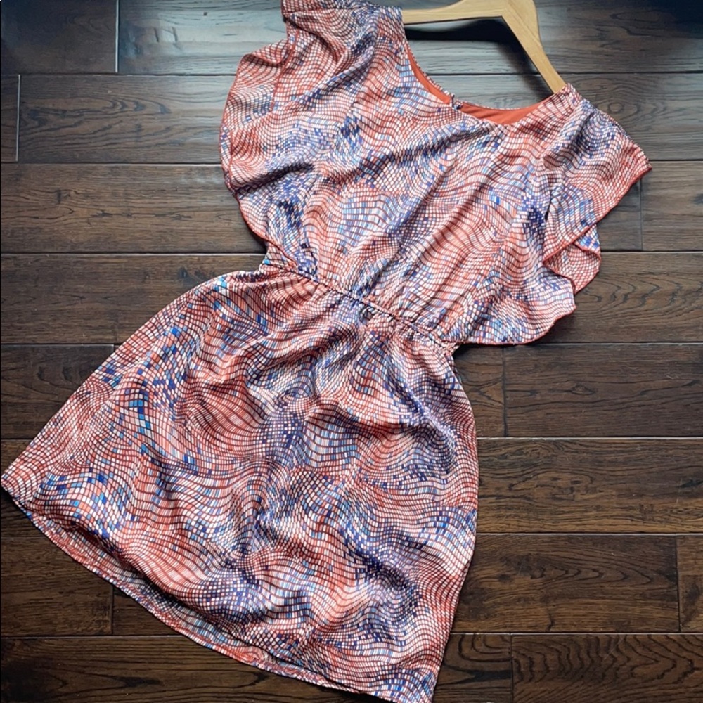 Ezra elastic waist dress flowy angel sleeves